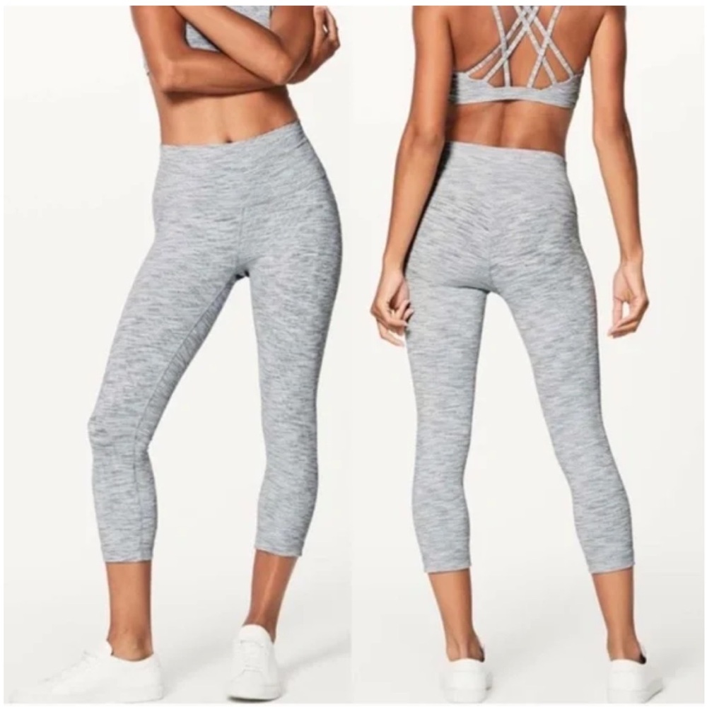 Lululemon Wunder Under Leggings Gray White Space Dyed Striped Size 4 Cropped